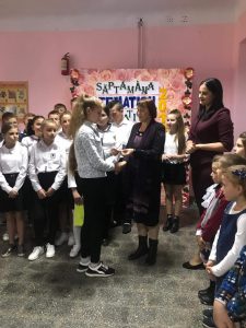 Astăzi membrii CONSILIULUI ELEVILOR au primit legitimații de membru, le urăm SUCCES în activiate.